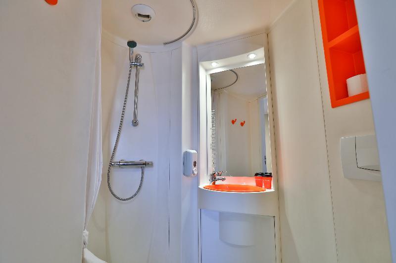 Easyhotel Sofia Exterior photo